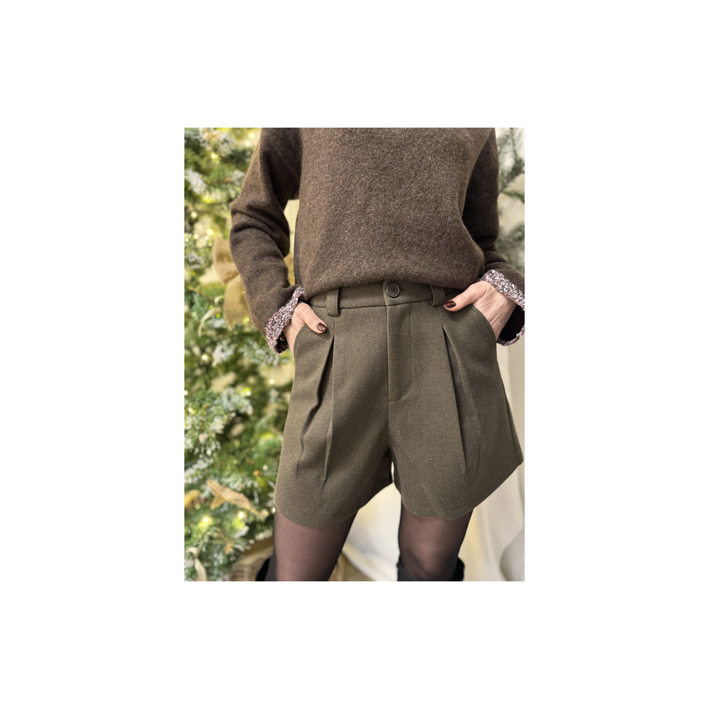 Short taupe en flanelle taille haute-Short taille haute-Chic et élégant-automne-hiver