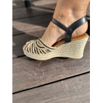 Sandales compensées en paille noir et beige – Melle Jeanne