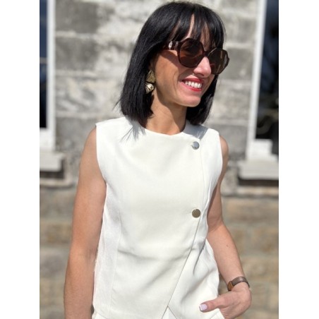 Boléro sans manches avec boutons dorés – Accessoire tailleur chic | Melle Jeanne