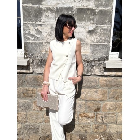 Boléro sans manches avec boutons dorés – Accessoire tailleur chic | Melle Jeanne