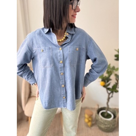 Chemise en jean oversize – Poches & boutons dorés | La Dolce Vibe