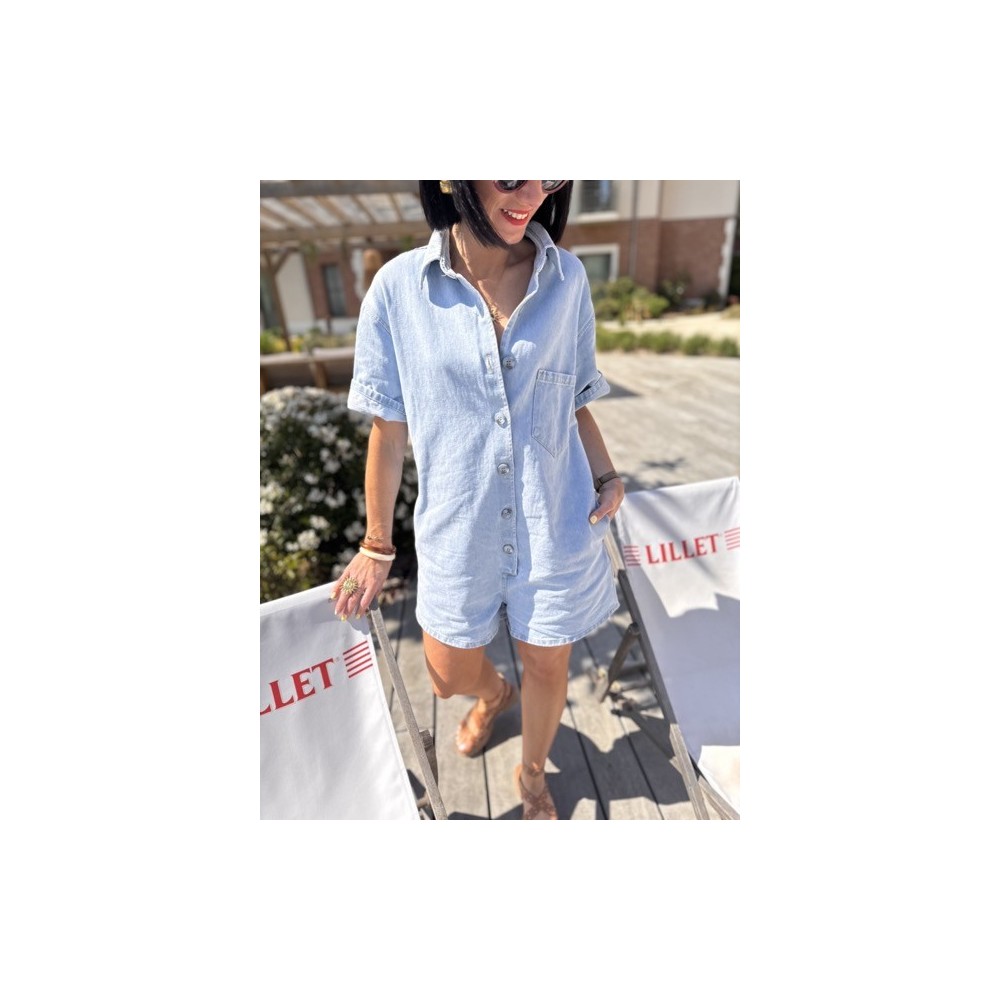 Combi-short en jean clair manches courtes – Look estival casual | La Dolce Vibe