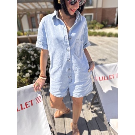 Combi-short en jean clair manches courtes – Look estival casual | La Dolce Vibe