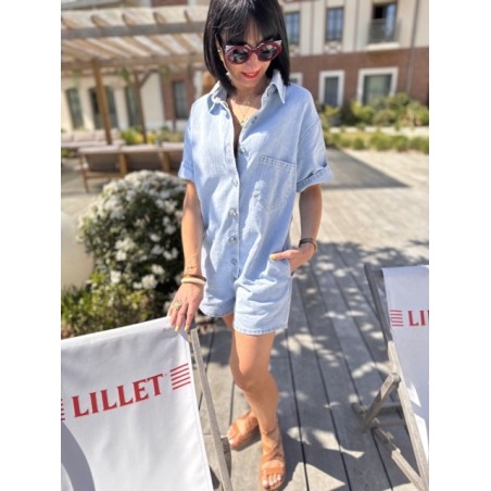Combi-short en jean clair manches courtes – Look estival casual | La Dolce Vibe