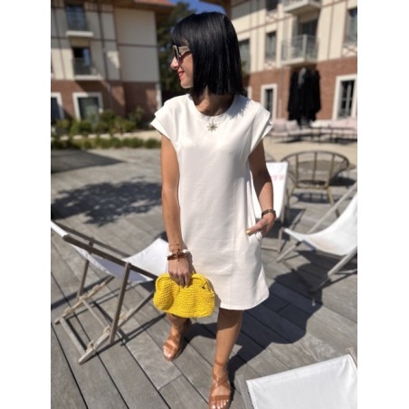 Robe tee-shirt blanc ou jaune – Melle Jeanne | Confort et style au quotidien