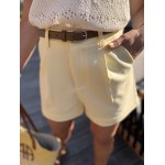Short jaune à plis et ceinture – Melle Jeanne | Chic estival et confort