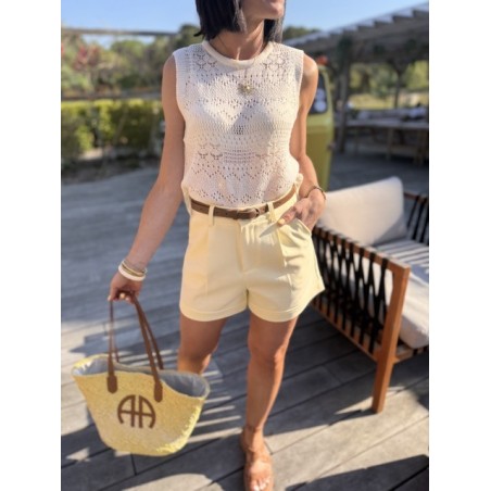 Short jaune à plis et ceinture – Melle Jeanne | Chic estival et confort