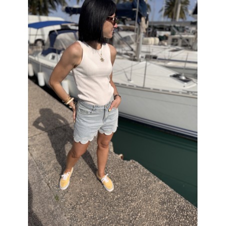 Short en jean brodé coupe pétale – Melle Jeanne | Denim féminin été