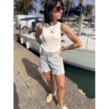 Short en jean brodé coupe pétale – Melle Jeanne | Denim féminin été