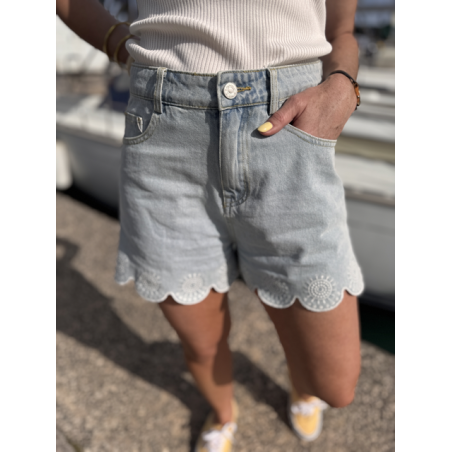 Short en jean brodé coupe pétale – Melle Jeanne | Denim féminin été