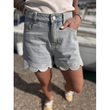 Short en jean brodé coupe pétale – Melle Jeanne | Denim féminin été