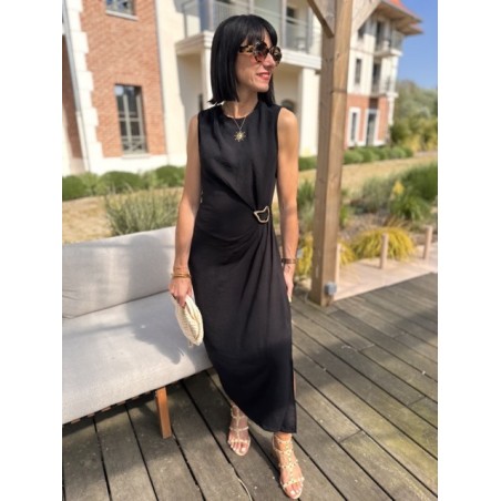 Robe longue camel avec bijou ceinturant – La Dolce Vibe