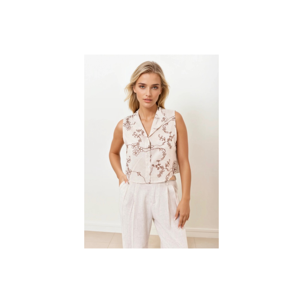 Blouse nude brodée sans manches – Melle Jeanne | Élégance estivale Blouse nude brodée sans manches – Melle Jeanne | Élégance estivale