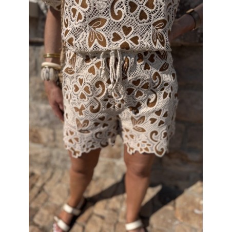 Short en crochet écru doublé marron et écru | Collection Le Soleil – Melle Jeanne