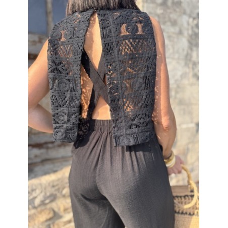 Combinaison noire ou rouge – Dentelle & pantalon fluide – Dos croisé | Melle Jeanne