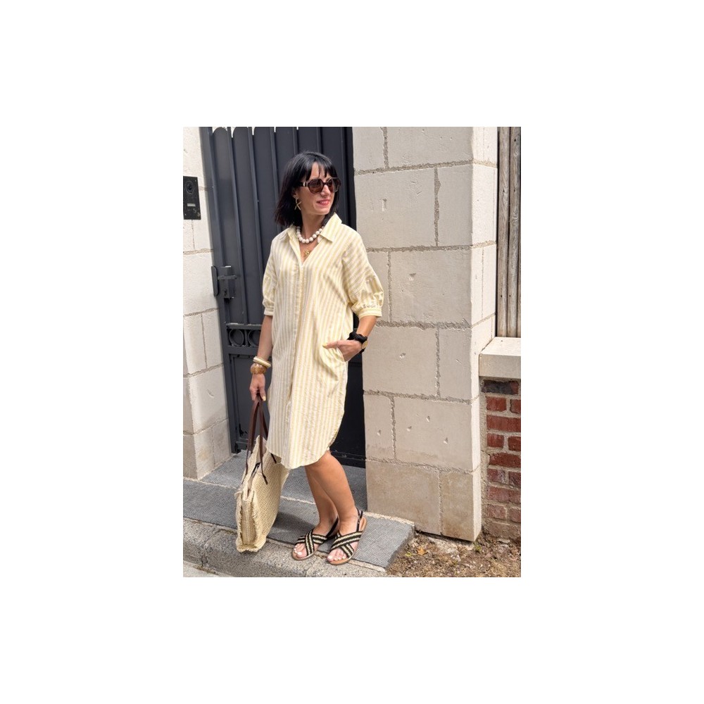 Robe chemise rayée jaune et blanc – Tailles S/M ou M/L | Collection Le Soleil Robe chemise rayée jaune et blanc – Tailles S/M ou M/L | Collection Le Soleil