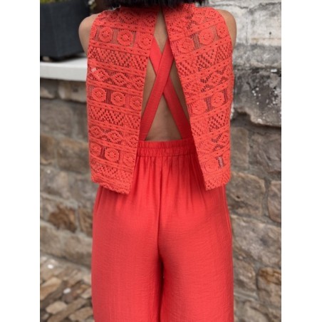 Combinaison noire ou rouge – Dentelle & pantalon fluide – Dos croisé | Melle Jeanne