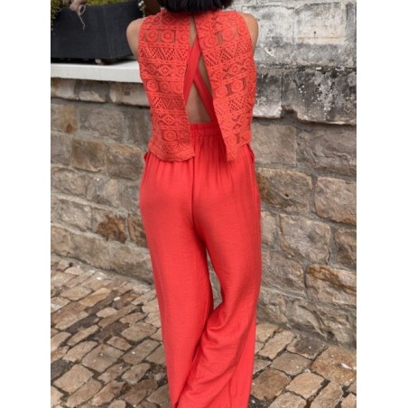 Combinaison noire ou rouge – Dentelle & pantalon fluide – Dos croisé | Melle Jeanne