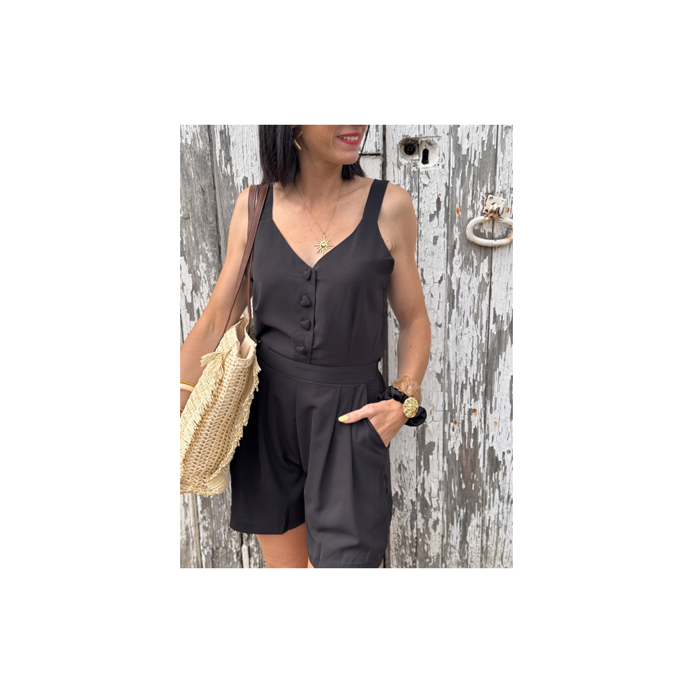 Combishort noire à boutons cœur – Taille S M L | Melle Jeanne Été 2025 Combishort noire à boutons cœur – Taille S M L | Melle Jeanne Été 2025