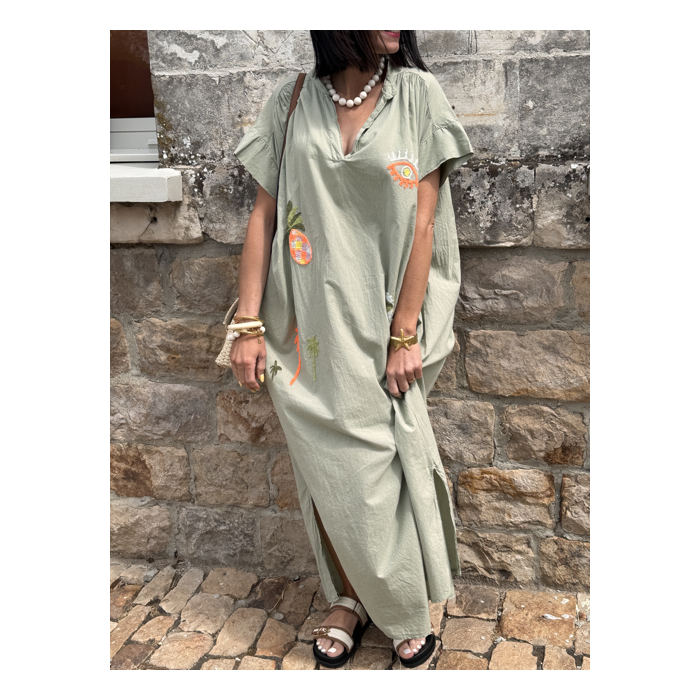 Robe longue kaki clair brodée – Taille unique 36 à 44 | Melle Jeanne
