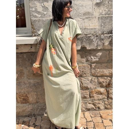 Robe longue kaki clair brodée – Taille unique 36 à 44 | Melle Jeanne