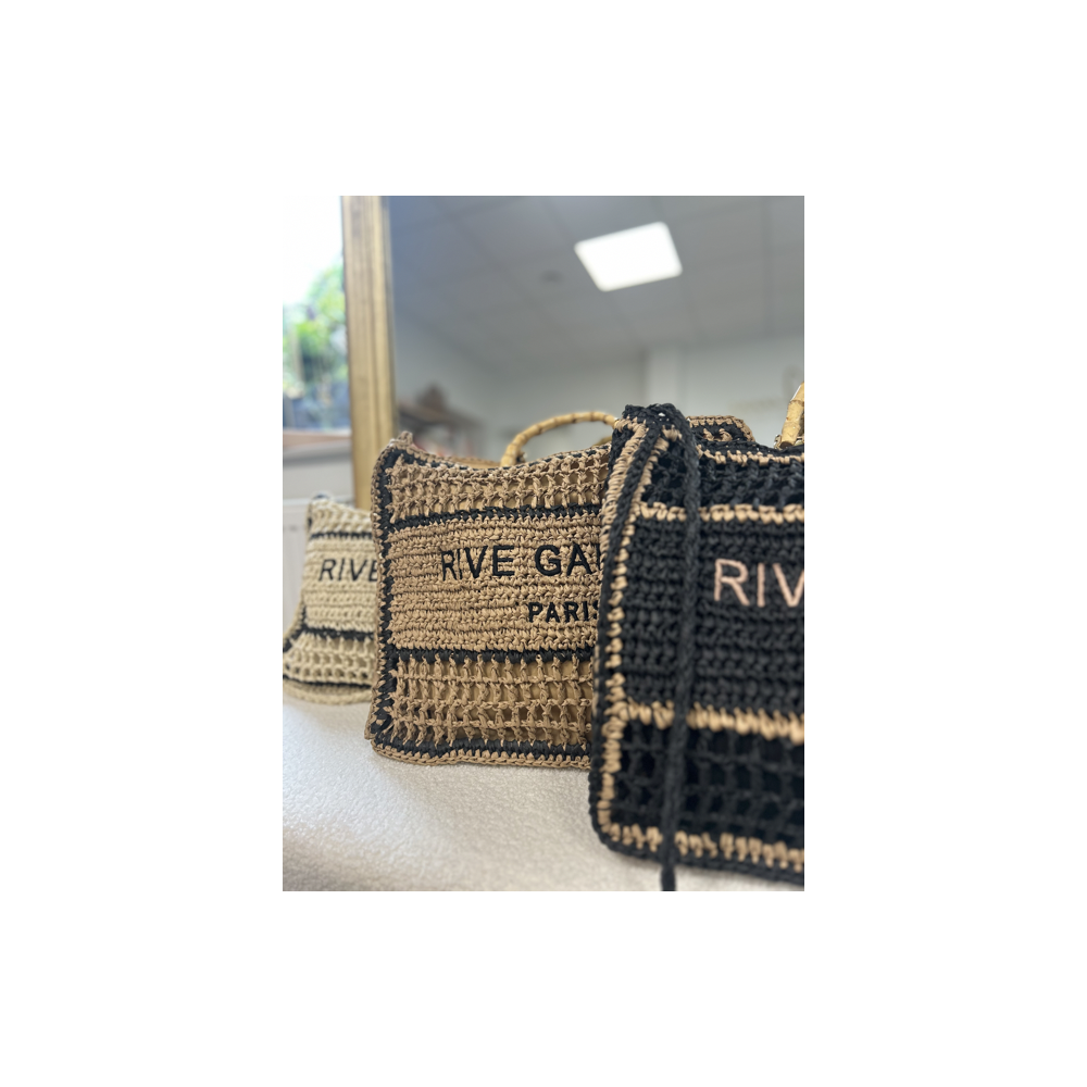 Sac panier en raphia avec inscription Rive Gauche – Fermeture éclair & anses double porté | Collection Le Soleil Sac panier en raphia avec inscription Rive Gauche – Fermeture éclair & anses double porté | Collection Le Soleil