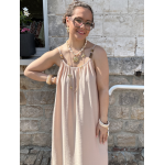 Robe fluide avec bijoux amovibles – Beige ou marron – Tailles SM / ML