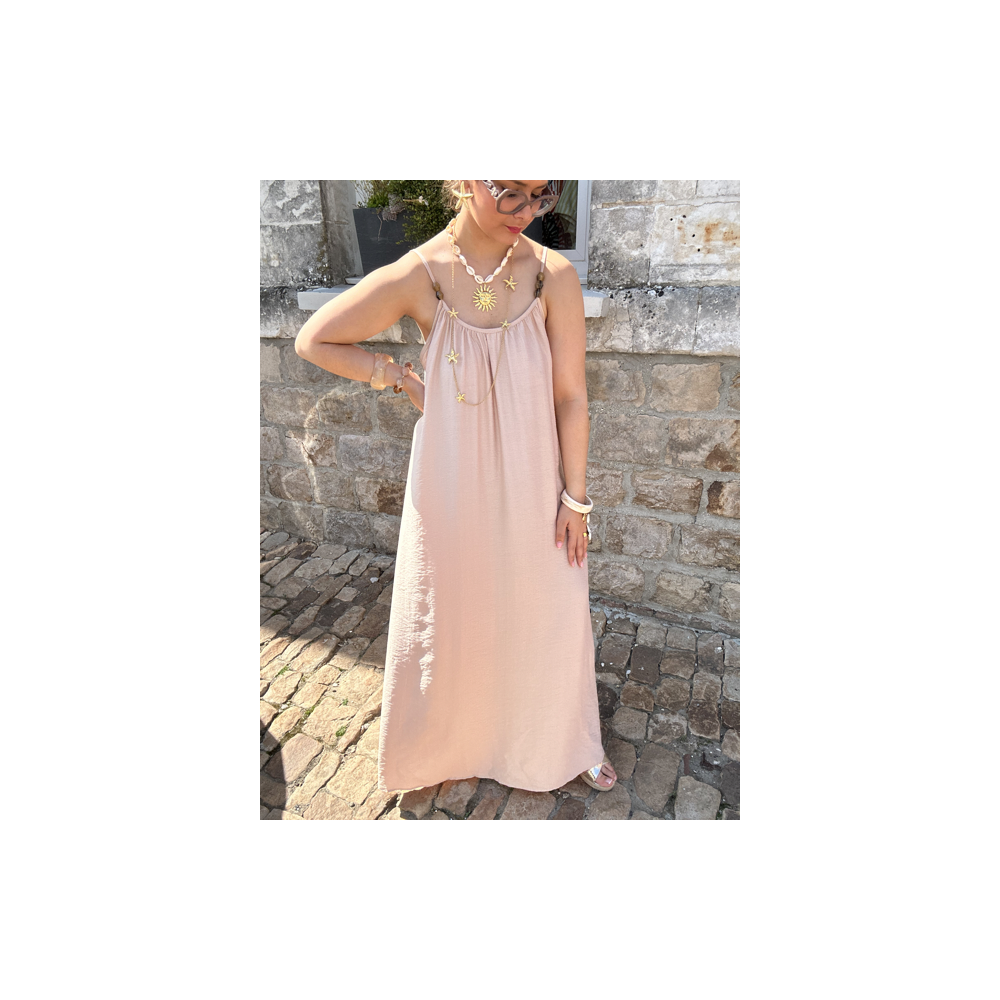 Robe fluide avec bijoux amovibles – Beige ou marron – Tailles SM / ML Robe fluide avec bijoux amovibles – Beige ou marron – Tailles SM / ML