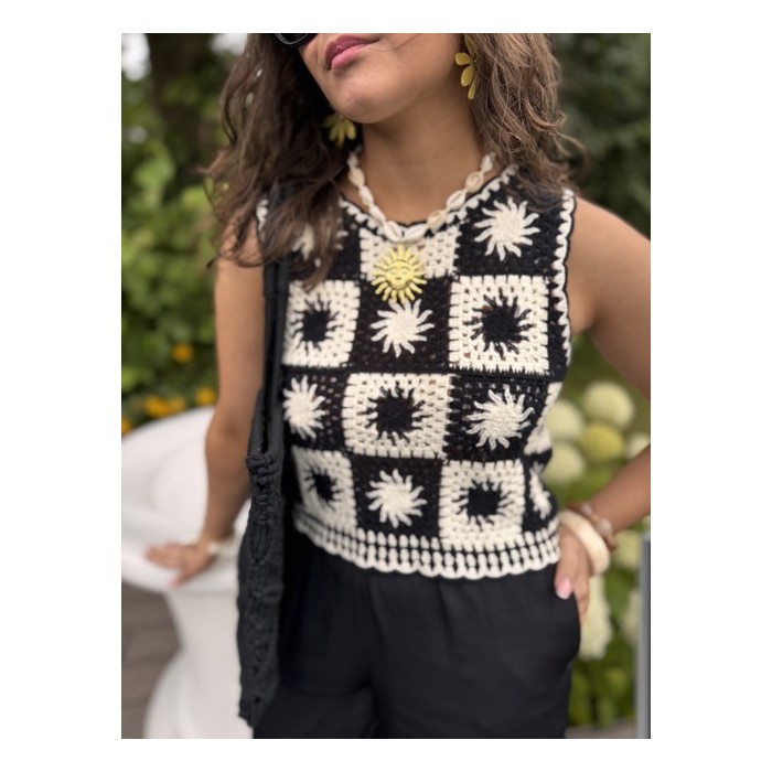 Top court crochet noir & blanc – Motif soleil | Escapade Azur | Melle Jeanne