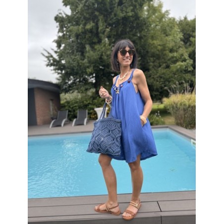 Combi-short fluide beige ou bleu électrique – détails bijoux & look estival