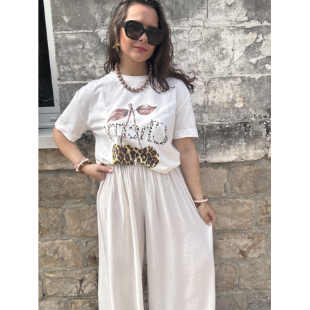 Top blanc motif cerise et léopard – Manches courtes, taille unique jusqu’à 42