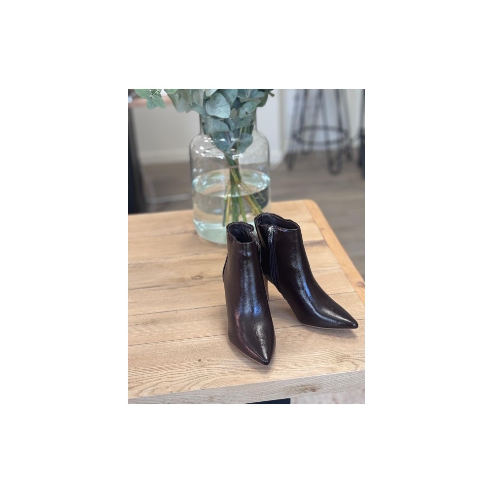 Bottines à Talon 8 cm – Marron Vernis, Bout Pointu, Élégantes du 36 au 41 Bottines à Talon 8 cm – Marron Vernis, Bout Pointu, Élégantes du 36 au 41