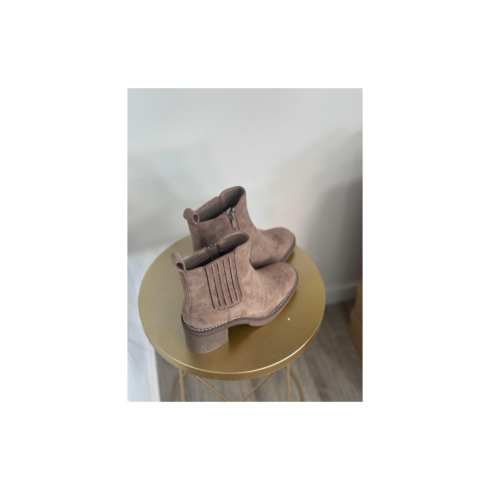 Bottines Femme Beige – Talon Moyen 7 cm, Élégantes et Confortables Bottines Femme Beige – Talon Moyen 7 cm, Élégantes et Confortables