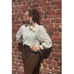 Blouse blanche brodée – style bohème chic et romantique