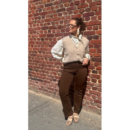 Blouse blanche brodée – style bohème chic et romantique