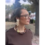 Boucles d’oreilles en résine beige pailletée – Grandes & élégantes