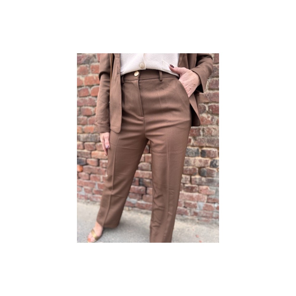 Pantalon de Tailleur Femme – Marron Élégant (XS à XL) Pantalon de Tailleur Femme – Marron Élégant (XS à XL)