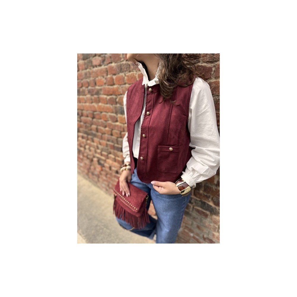 Veste Femme Suédine Bordeaux ou Marron – Boutons Dorés (S à L) Veste Femme Suédine Bordeaux ou Marron – Boutons Dorés (S à L)
