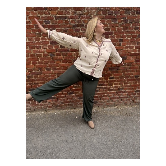 Pantalon fluide kaki femme – Tailles 40 à 48 | Style chic et confort