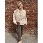 Chemisier plissé noir ou beige – Grande taille 42 à 50 | Élégance et style