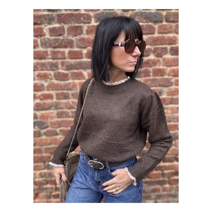 Pull marron femme chic – Col volanté fleuri & dos boutonné | Taille unique 36-42