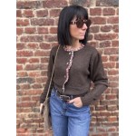 Pull marron femme chic – Détails volantés & boutons fleuris | Taille unique 36-42