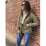 Veste kaki femme avec boutons dorés – Tailles XS à XL | Style chic et décontracté
