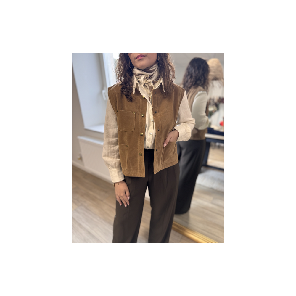 Gilet sans manches camel femme – Effet daim avec poches – Taille unique 36 à 40 Gilet sans manches camel femme – Effet daim avec poches – Taille unique 36 à 40