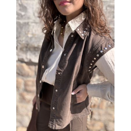 Veste sans manches femme marron en jean – Détails métal – Tailles S à L