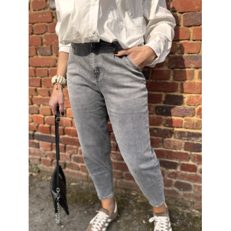 Jean coupe ballon – Confort et style pour la rentrée