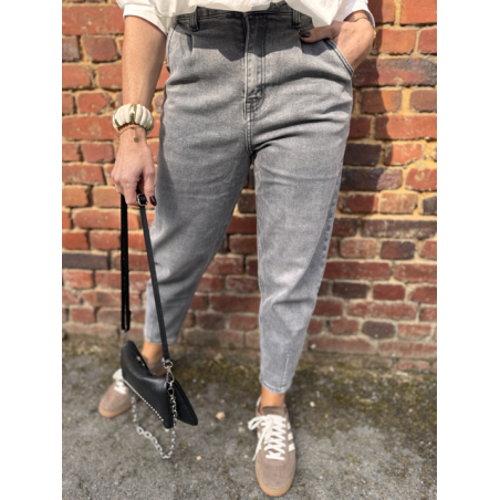 Jean coupe ballon – Confort et style pour la rentrée