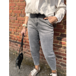 Jean coupe ballon – Confort et style pour la rentrée