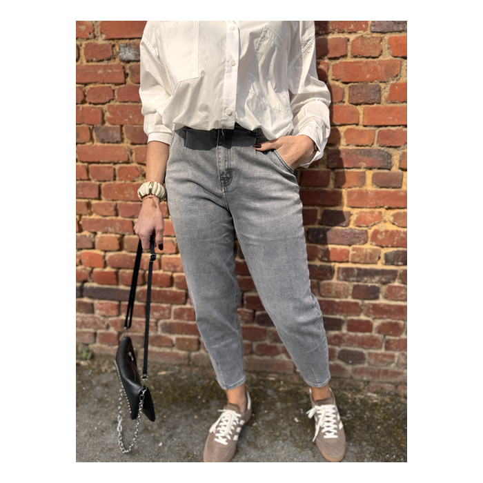 Jean coupe ballon – Confort et style pour la rentrée
