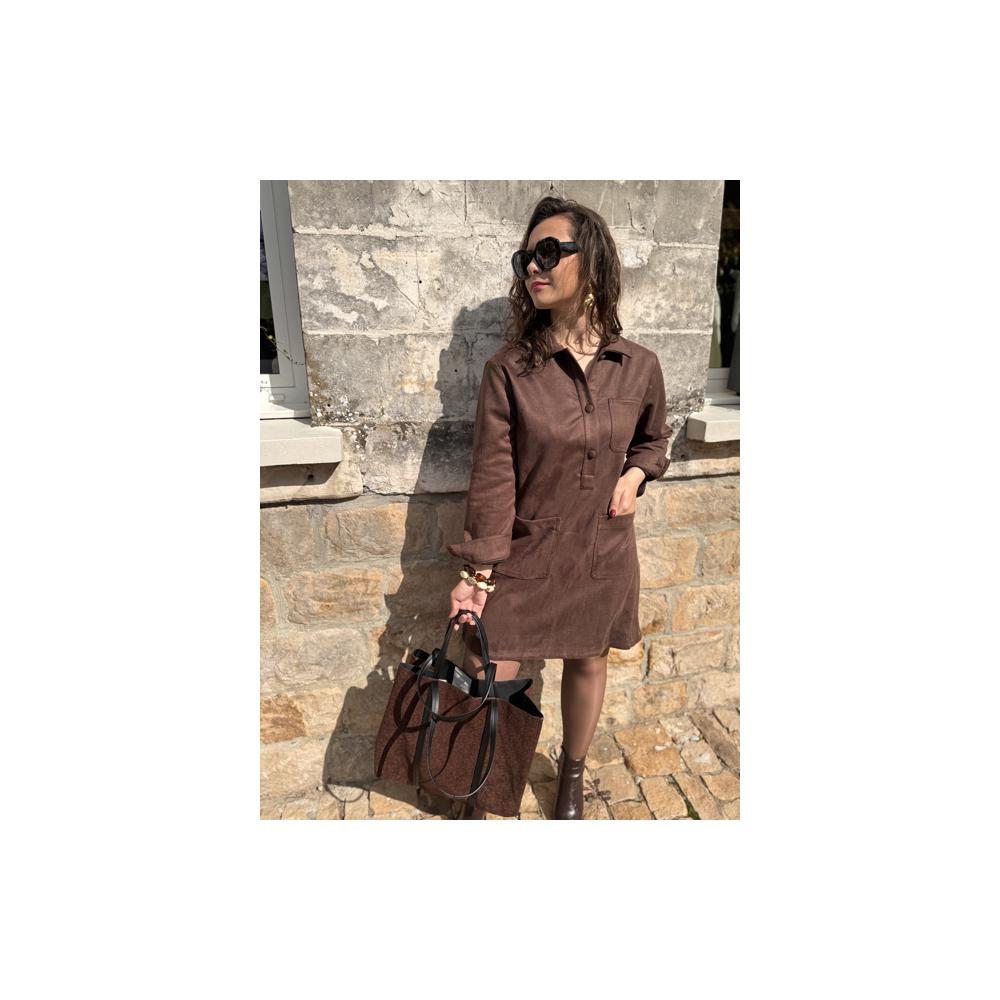 Robe femme en daim marron ou kaki – Manches longues & col chemise – Tailles S, M, L Robe femme en daim marron ou kaki – Manches longues & col chemise – Tailles S, M, L